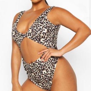 Plus size leopard print swimsuit NWT